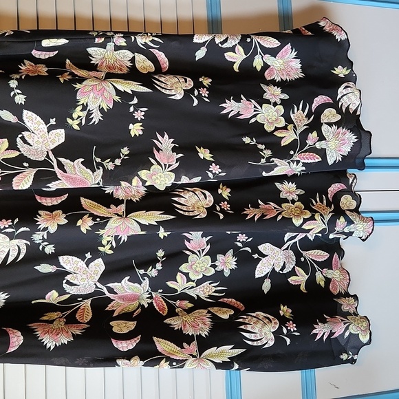 Dana Kay Black And Pink Floral Skirt - Picture 4 of 8